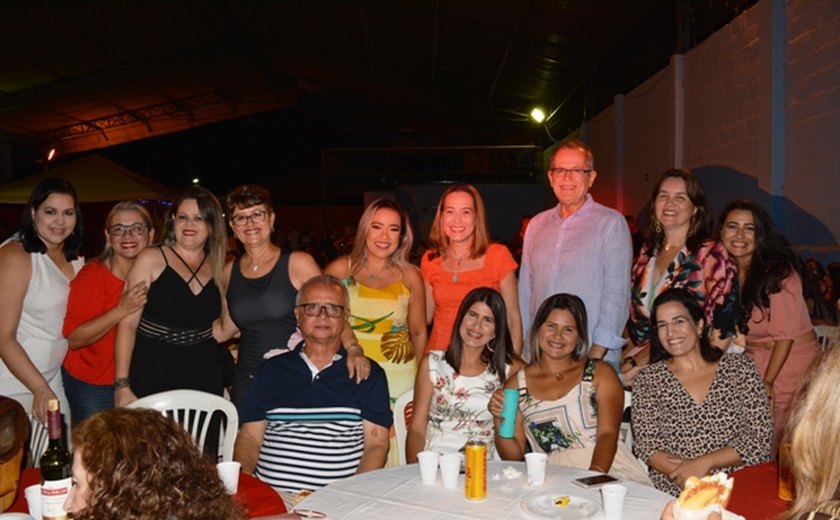 Hospital Regional Santa Rita reúne funcionários e colaboradores em festa de confraternização