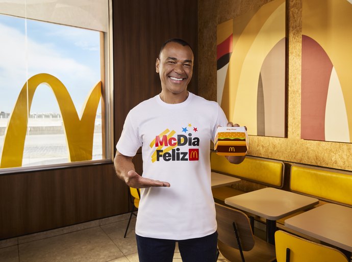 Cafu entra em campo como embaixador do McDia Feliz 2026
