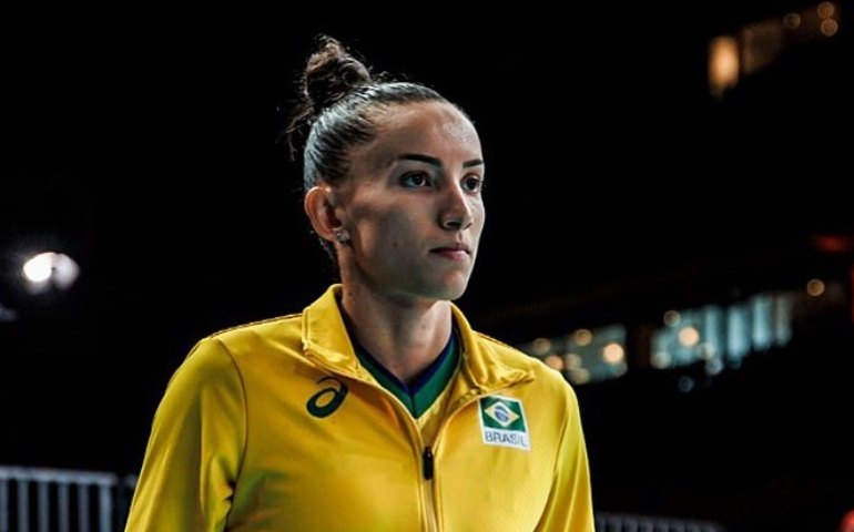 Gabi admite oscilação, mas acredita em volta por cima da seleção feminina de vôlei