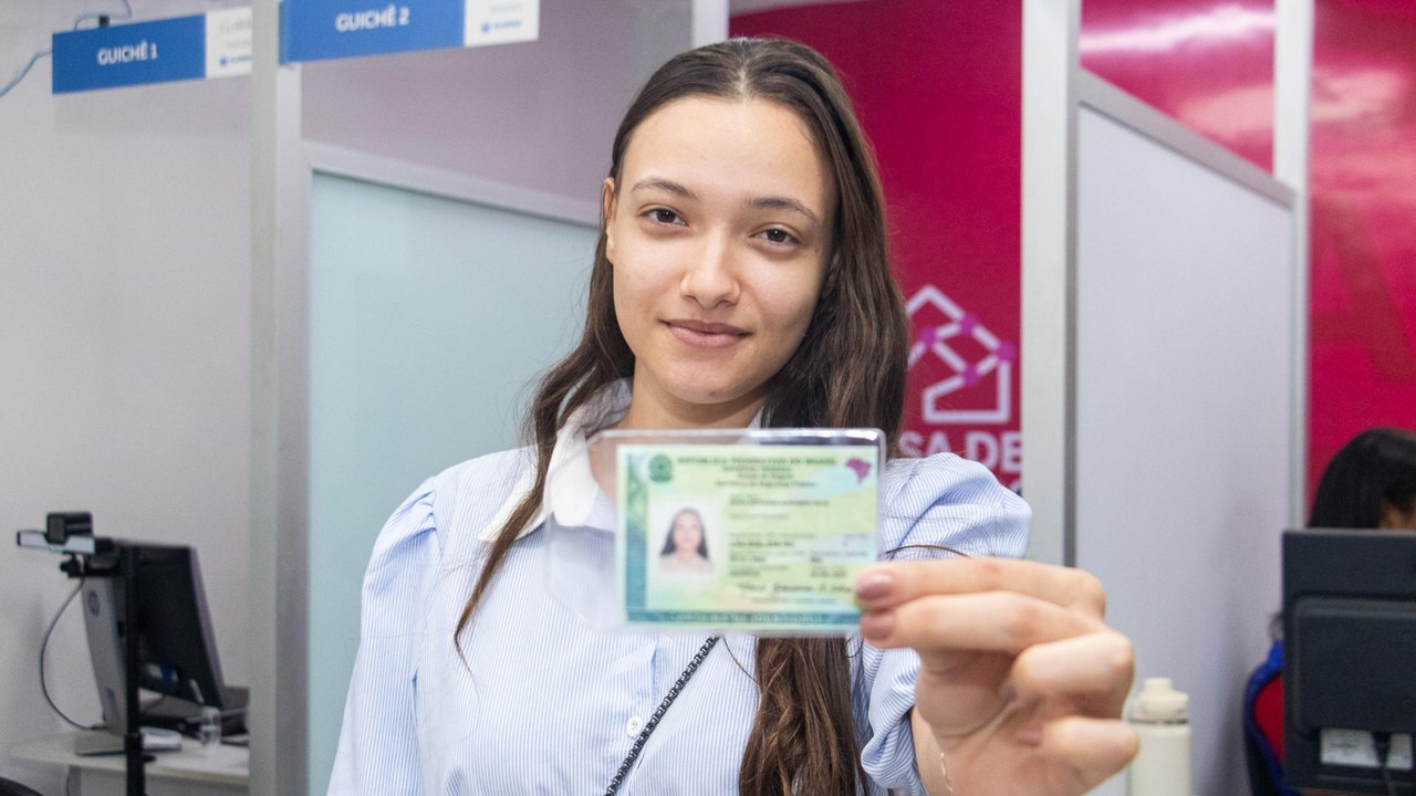 Casa de Direitos facilita emissão da Carteira de Identidade Nacional para quem pretende viajar ao exterior