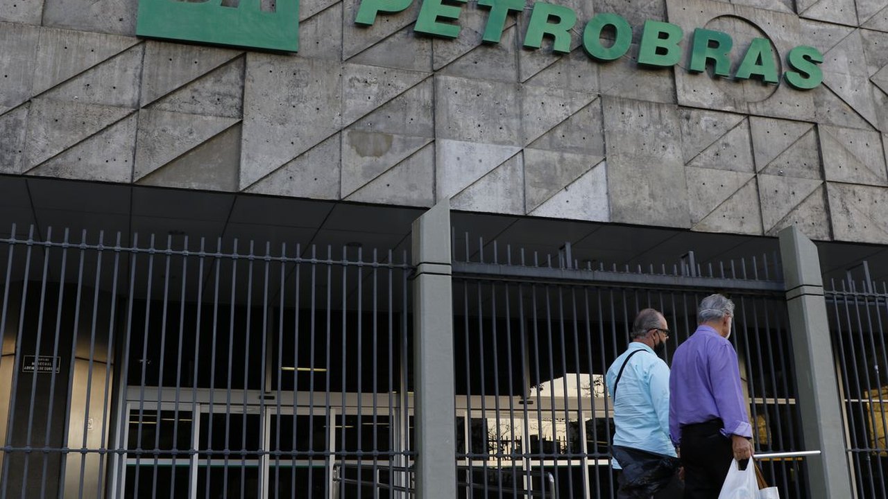 Petrobras diz que manterá política de preços
