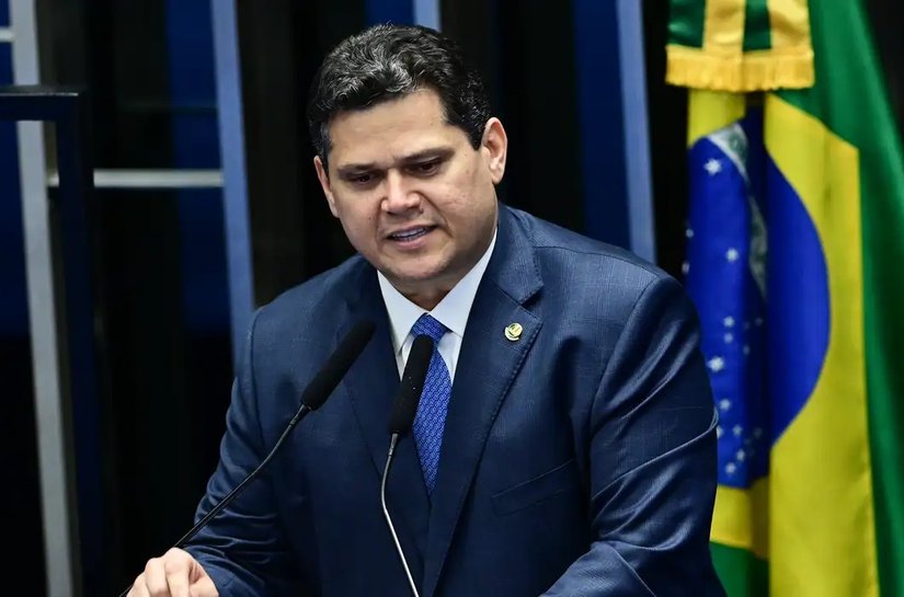 Congresso não admite ingerência em Poderes do Brasil, diz Alcolumbre