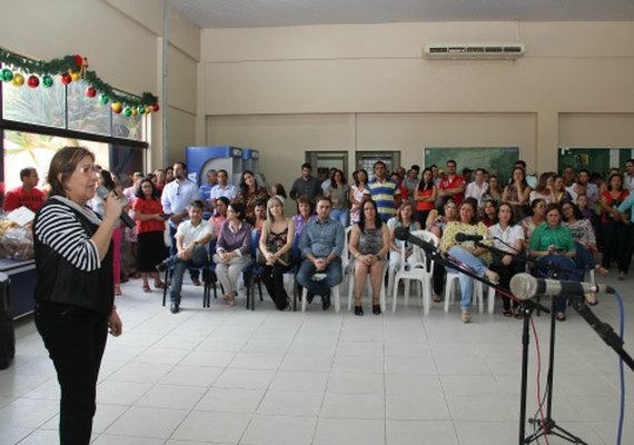 Arapiraca: Servidores confraternizam o Natal no Centro Administrativo