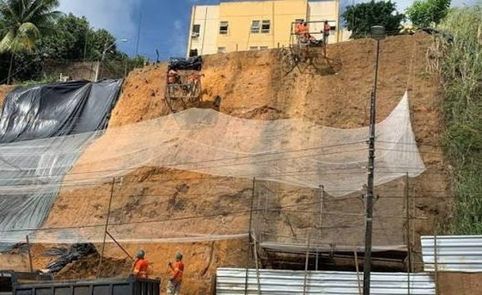 Obras de encosta