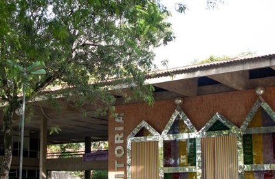 Reitor é notificado pelo TRE-AL para retirar propaganda eleitoral da Ufal