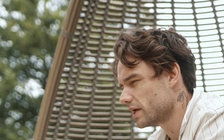 Vídeo mostra Liam Payne cantando em espanhol para fãs na Argentina