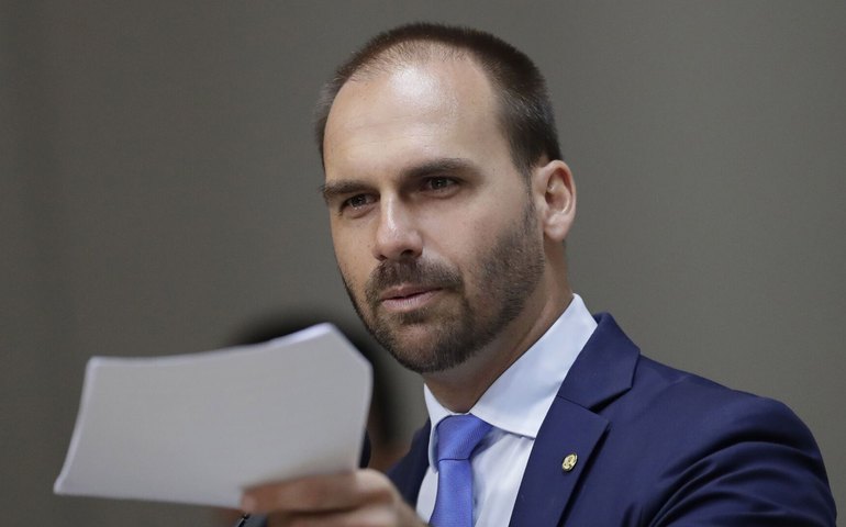 Recado a 'ministros e burocratas', diz Eduardo Bolsonaro sobre nova sanção dos EUA contra o Brasil