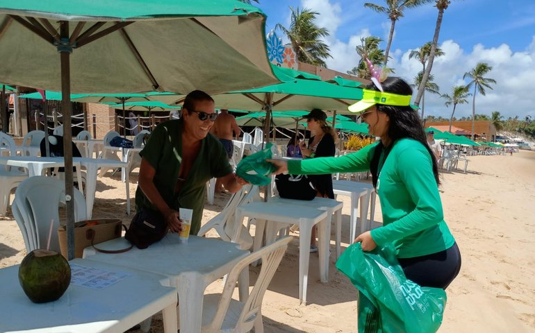 Carnaval Sustentável: praia do Gunga recebe ação de conscientização ambiental