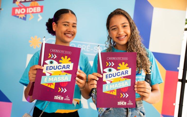 Pré-SAEB: último Aulão promovido pela Semed motiva estudantes