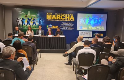 Prefeitos alagoanos participam de debates sobre clima e implementação da política de resíduos sólidos
