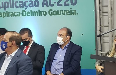 Prefeito e vice de Major acompanham assinatura das ordens de serviço para duplicar AL-220 