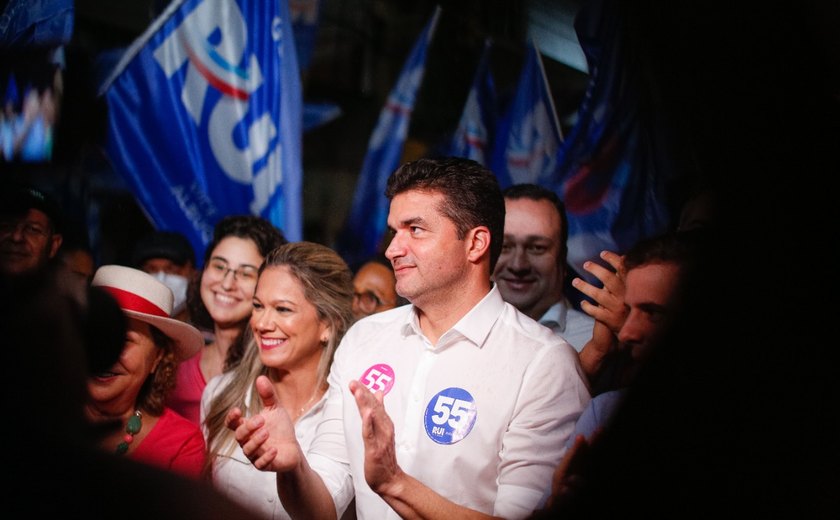 'Há dez anos, num dia de chuva como esse, ninguém entrava aqui', diz Rui Palmeira