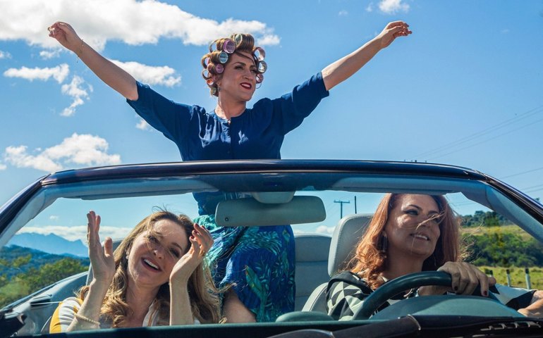 Diretor de Minha mãe é uma peça lança comédia Road Movie no streaming