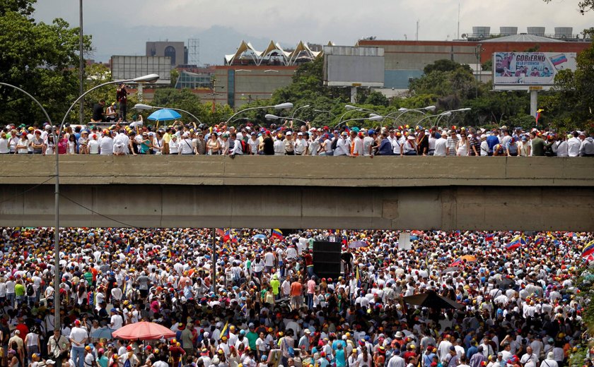 Protesto contra Governo da Venezuela termina com mais de 120 feridos, acusa a oposição