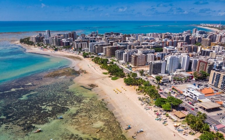 CVC: Maceió terá 8 voos fretados para o verão