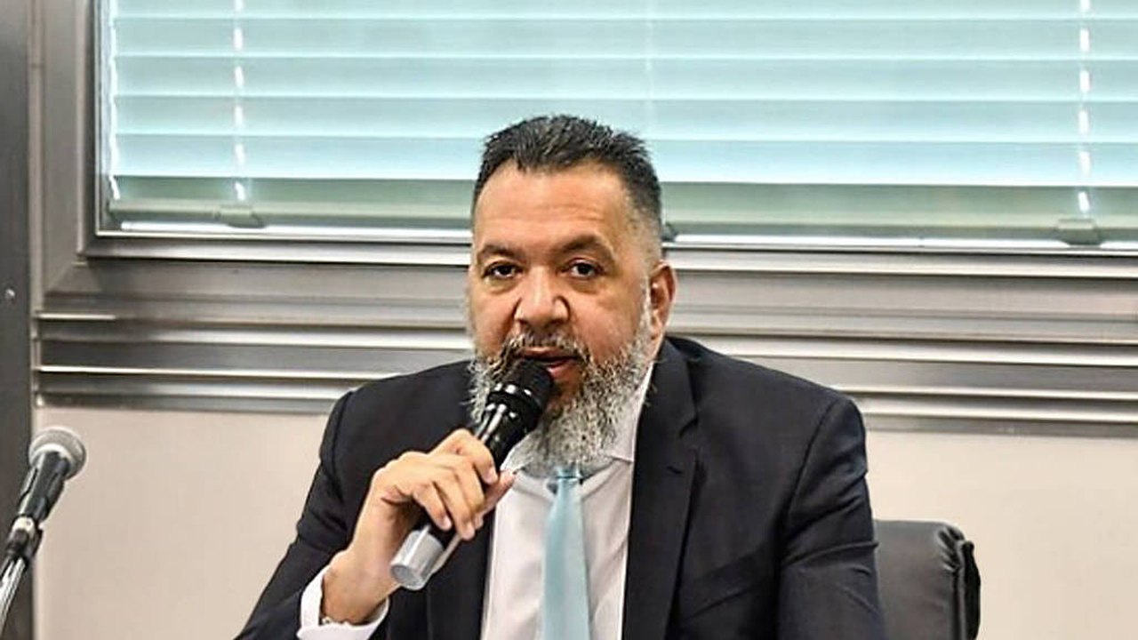 Moraes determina soltura de ex-prefeito de Belford Roxo preso com fuzil