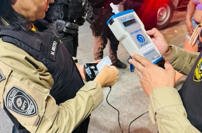 SMTT de Delmiro detecta embriaguez de mulher após registro de acidente com moto