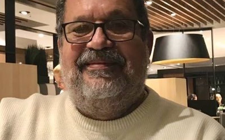 De volta, graças a Deus