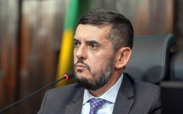 Após deixar a prisão, Rodrigo Bacellar pede licença do mandato de deputado