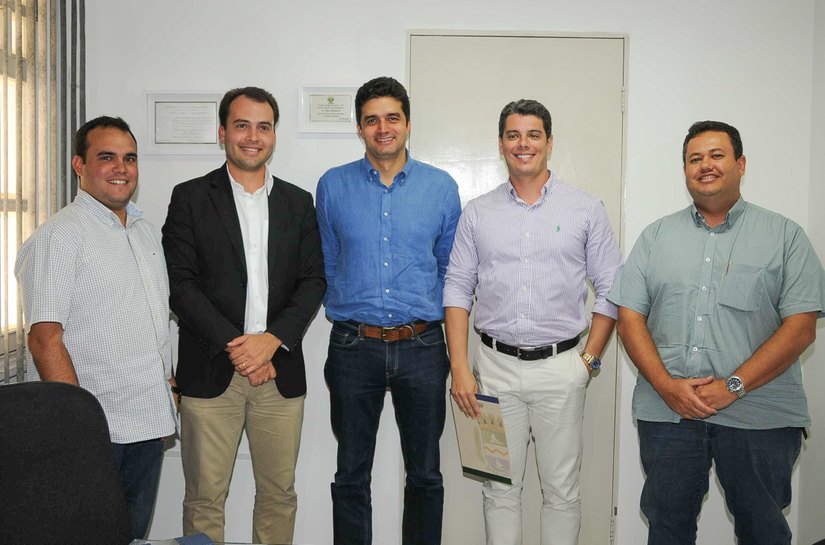 Rui Palmeira autoriza novo empreendimento hoteleiro em Maceió