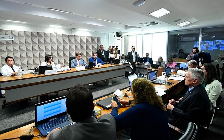 CPMI aprova convocações, quebras de sigilo e pedidos ao Coaf