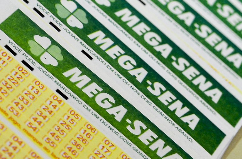 Mega-Sena acumula e próximo prêmio deve pagar R$ 53 milhões