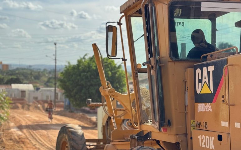 Prefeitura de Arapiraca inicia pavimentação de ruas no bairro Mangabeiras
