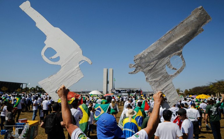 Fiscalização e registro de armas para cidadãos agora é responsabilidade da PF