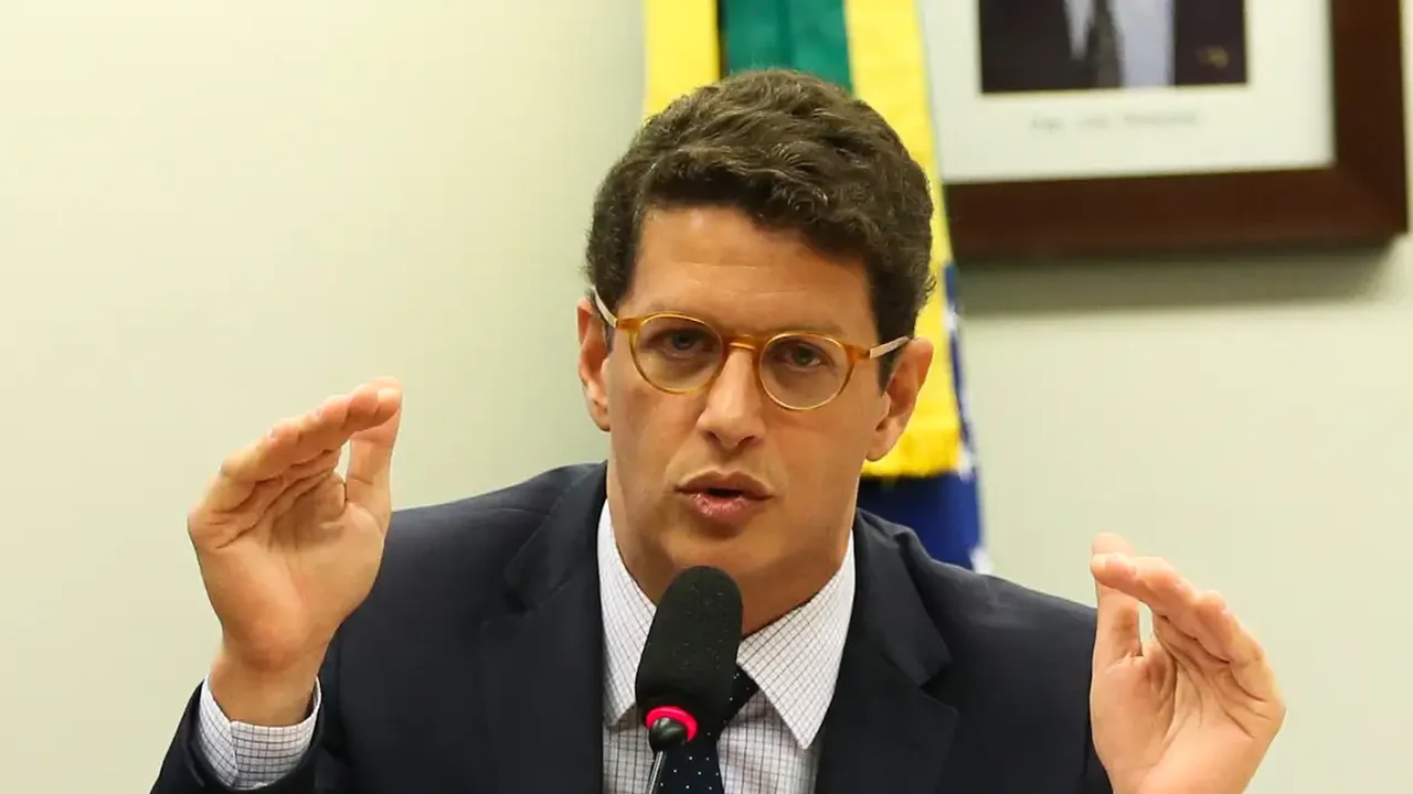 Ricardo Salles chama Marina e Tebet de 'forasteiras'