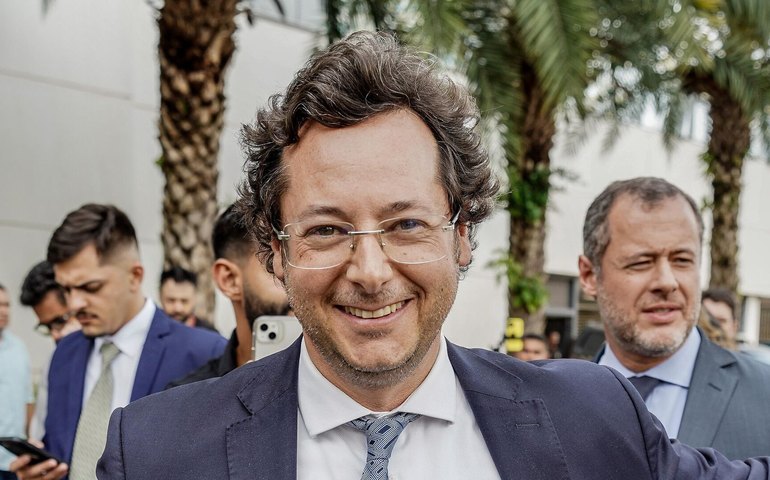 PF apresenta a STF novos indícios de que Wajngarten atuou para ocultar kit de joias sauditas