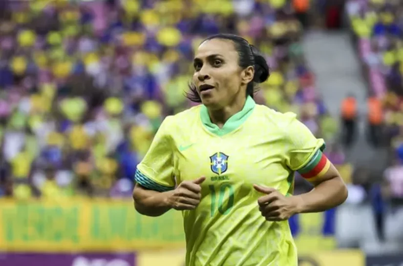 Marta conquista prêmio que leva seu nome no Fifa The Best