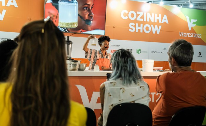 Nutricionista Maria Júlia Rosa fez alerta durante palestra Nutricionista Maria Júlia Rosa fez alerta durante palestra