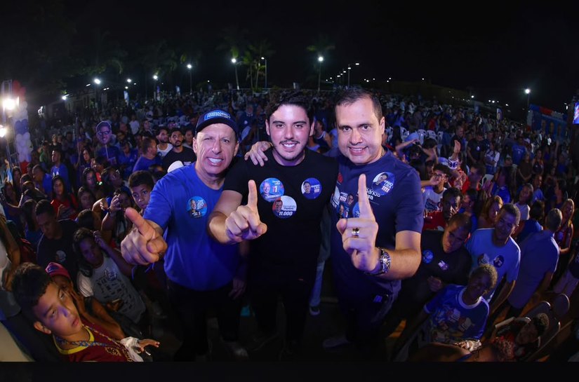 Teotônio Vilela reafirma apoio a Fernando Pereira, Álvaro Lira, Arthur Lira e Renan Filho, em encontro na casa do prefeito Peu