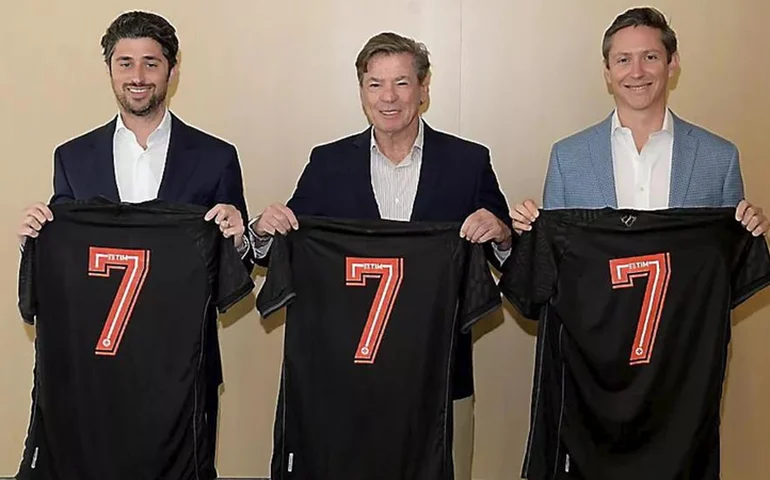 Técnico do Everton diz que clube ainda aguarda compra pela 777 Partners: 'Até que o negócio seja fechado'