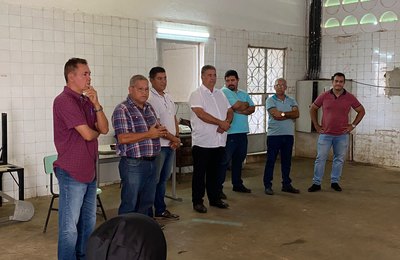 Prefeito George Clemente anuncia pagamento de insalubridade a servidores do Matadouro Público