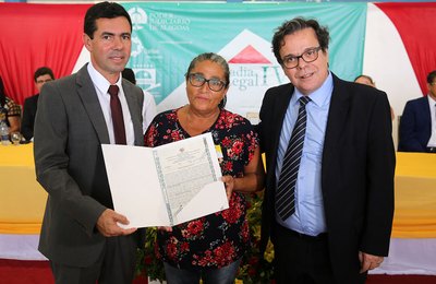 Mais de 240 famílias contempladas em primeira entrega do Moradia Legal em 2019 