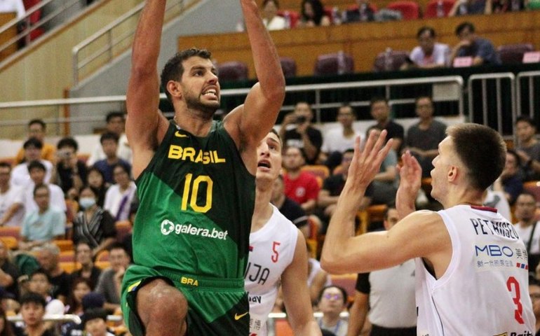 Brasil perde para a Sérvia em último amistoso antes da Copa do Mundo de Basquete