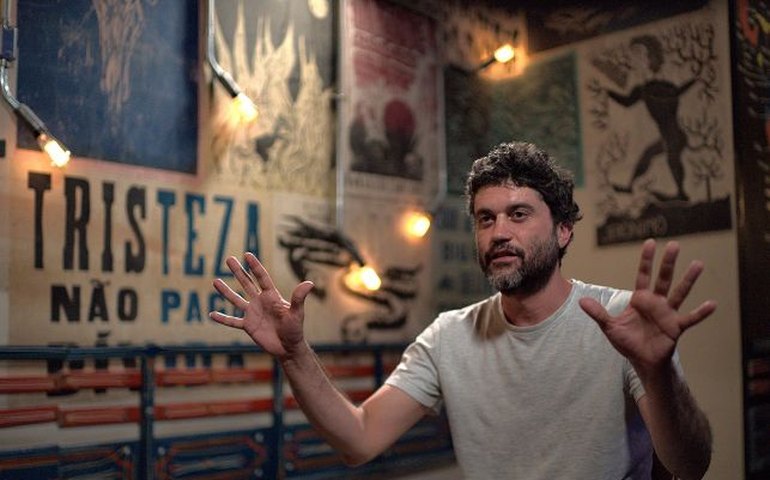 Lirinha, Antenor Cazuza, Mago Véio e Quiçaça trazem poesia e música para 2º Sarau de Retalhos neste sábado