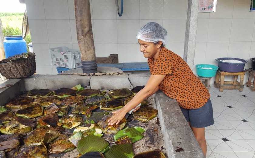 Emater investiu R$ 3,7 mi para a compra e doação de 1,4 mil toneladas de alimentos no Baixo São Francisco