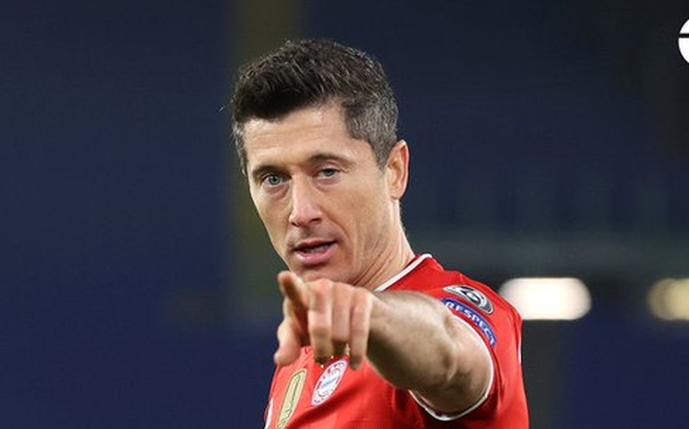 Na volta de Neuer, Bayern goleia Darmstadt por 8 a 0 em jogo com 3 expulsos e gol do meio-campo