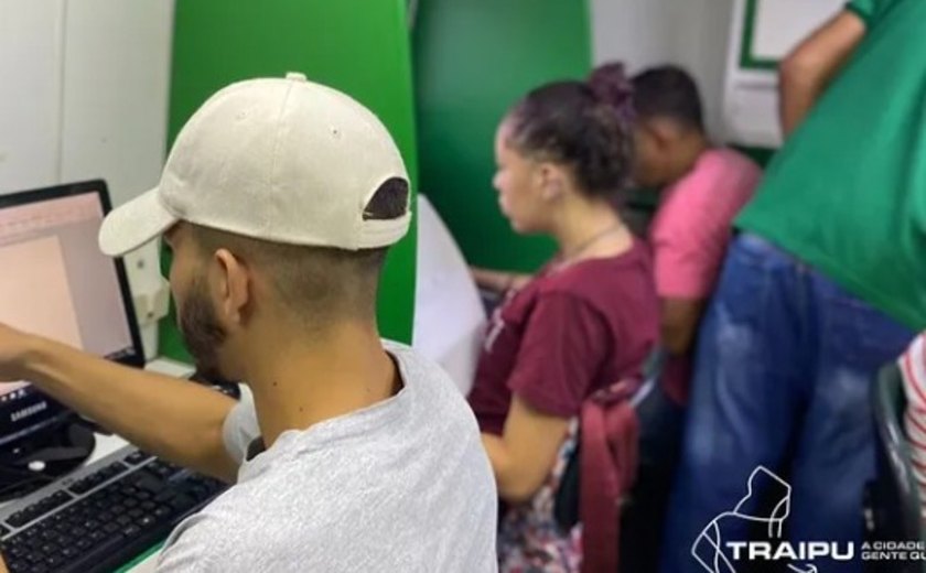 Parceria entre Prefeitura e Senar leva curso de inclusão digital para moradores de Traipu