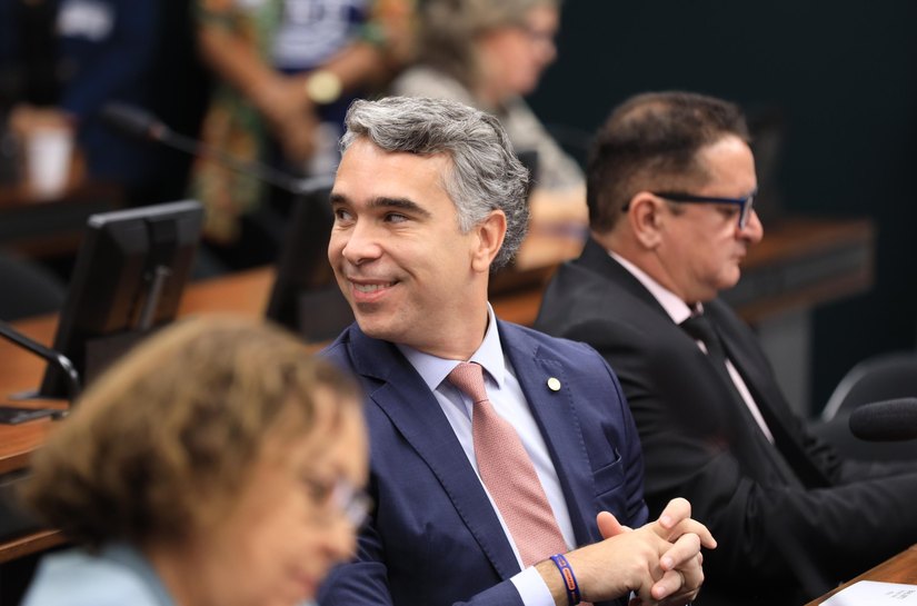 Comissão de Educação aprova texto do deputado Rafael Brito que torna repasse no valor da merenda escolar política de estado