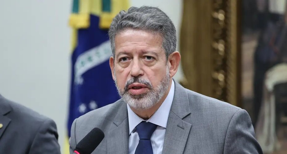 Arthur Lira amplia redução parcial de IR para quem ganha até R$ 7.350