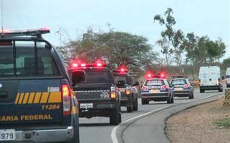 Policiais cumpre mandados contra suspeitos de tráfico e homicídios em Maceió e no Pilar