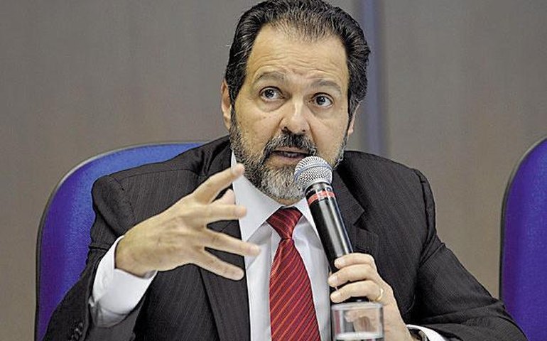 Agnelo Queiroz é alvo de buscas do MP-DFT em operação sobre propinas na Saúde