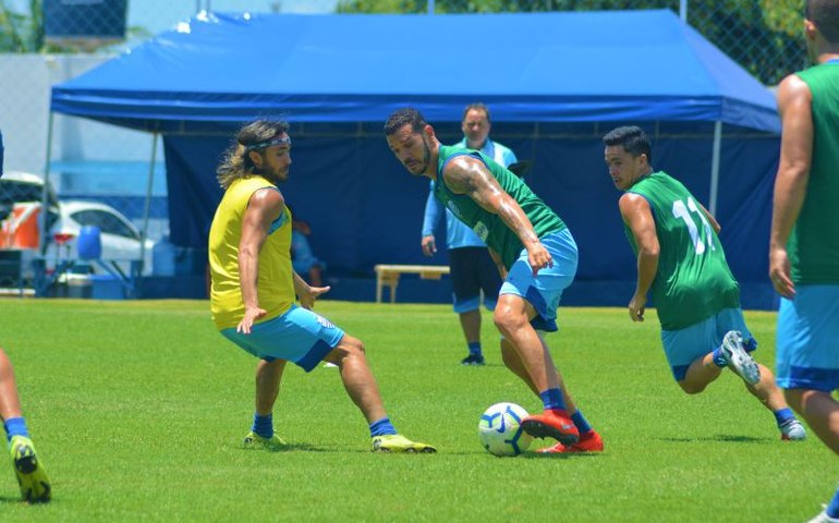Azulão encerra preparação para duelo contra o Vasco