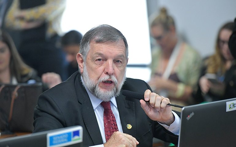 Comissão debate cobertura de cirurgia intrauterina pelo SUS