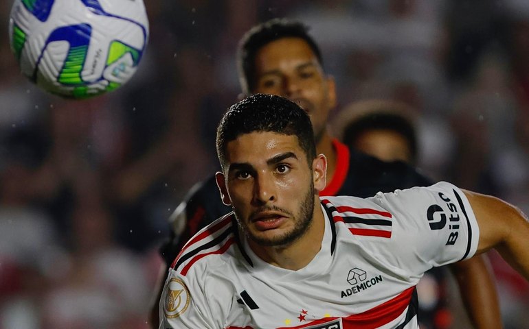 Erison marca no fim e São Paulo derrota o Red Bull Bragantinem jogo apático na Vila Belmiro