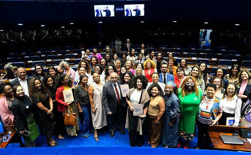 Senado homenageia mulheres negras e assina acordo para ações antirracismo