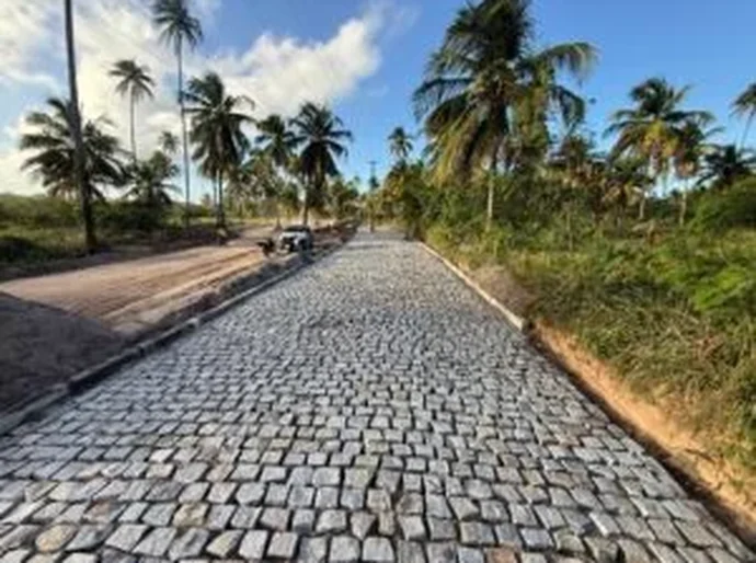 Porto de Pedras: Obras de pavimentação na Boca do Rio avançam em ritmo acelerado